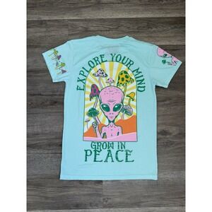 Fresh Laundry Women's‎ Blue Short Sleeve Graphic Tee Psychedelic Alien
